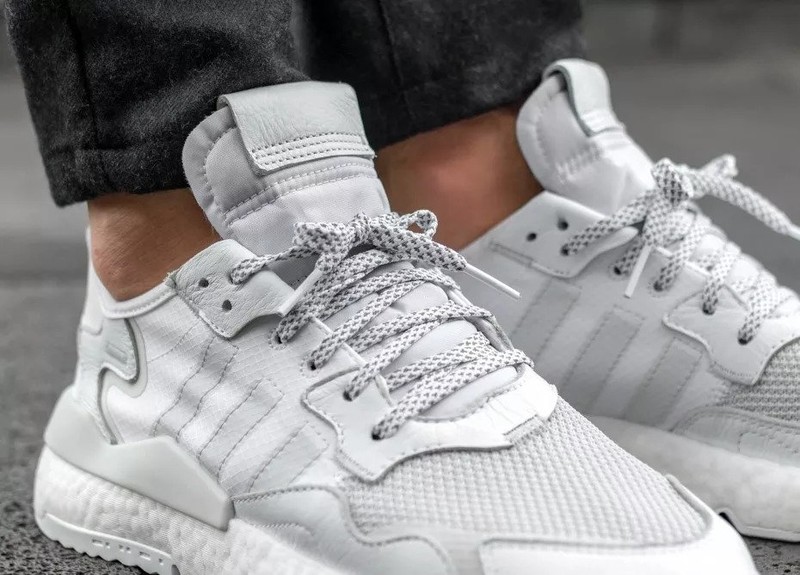 Adidas nite jogger store triple white